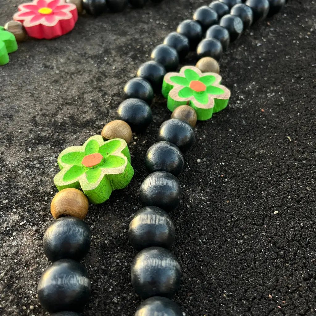 Colar de Mesa com Divino Espírito Santo - Preto - Ateliê Vó Adélia